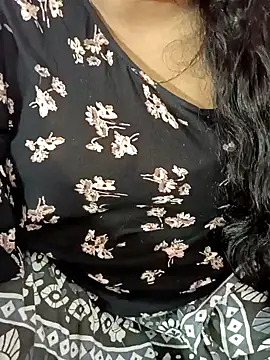 Snapshot of tamil-varshu chatting on January 17, 2025, 6:54 pm tamil-varshu online show from January 17, 2025, 6:54 pm