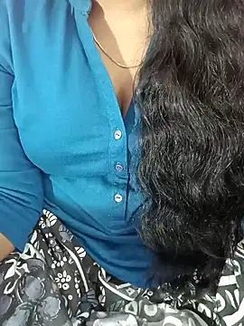 Snapshot of tamil-varshu chatting on January 22, 2025, 3:40 pm tamil-varshu online show from January 22, 2025, 3:40 pm