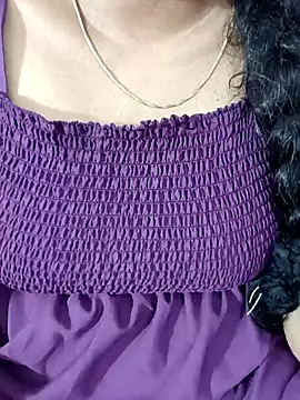 Snapshot of tamil-varshu chatting on February 6, 2025, 6:24 pm tamil-varshu online show from February 6, 2025, 6:24 pm