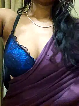 Snapshot of Tanisha789 chatting on April 11, 2026, 8:24 pm Tanisha789 online show from April 11, 2026, 8:24 pm