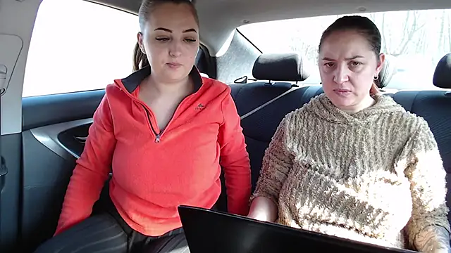 Snapshot of Amy--Samy chatting on March 4, 2025, 11:19 am Amy--Samy online show from March 4, 2025, 11:19 am