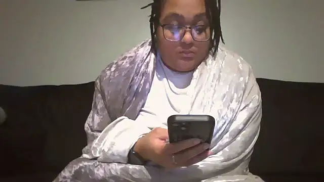 vanilla chocolate23 online show from January 1, 2025, 10:43 am