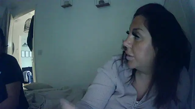 vanilla chocolate23 online show from January 17, 2025, 12:10 pm