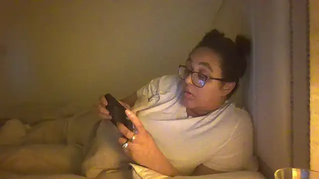 vanilla chocolate23 online show from February 6, 2025, 9:38 pm