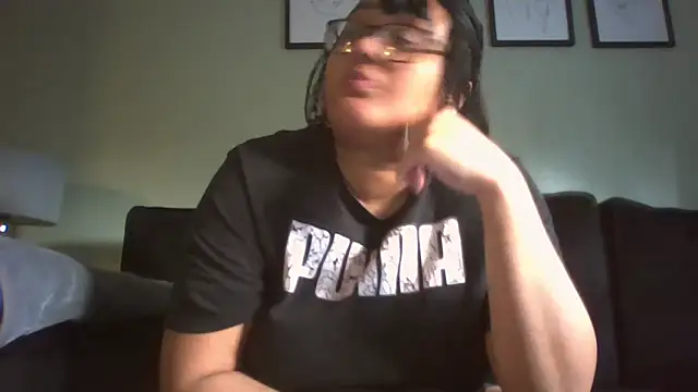 vanilla chocolate23 online show from February 19, 2025, 3:16 pm