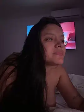 Snapshot of kenndall_21 chatting on February 17, 2026, 3:36 am kenndall 21 online show from February 17, 2026, 3:36 am