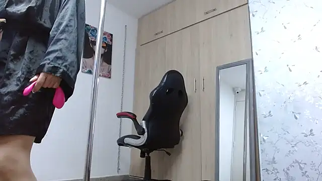 Amanda whitee online show from February 8, 2025, 9:03 am