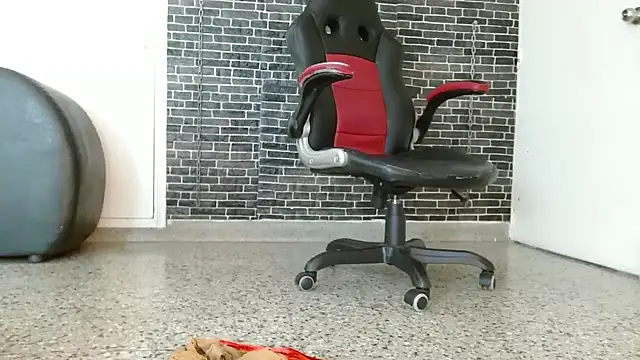 Amanda whitee online show from February 23, 2025, 5:12 am