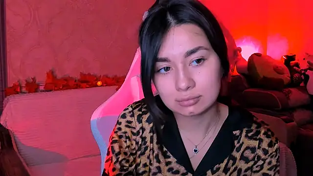 Snapshot of Swee_Alicee chatting on October 15, 2025, 7:47 pm Swee Alicee online show from October 15, 2025, 7:47 pm