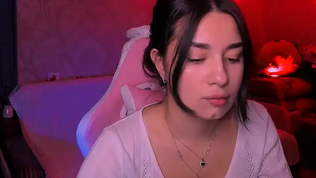 Snapshot of Swee_Alicee chatting on November 26, 2025, 7:37 pm Swee Alicee online show from November 26, 2025, 7:37 pm