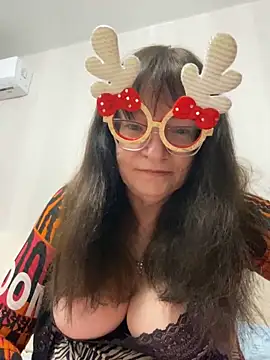 ZaraFay online show from January 5, 2026, 6:33 pm