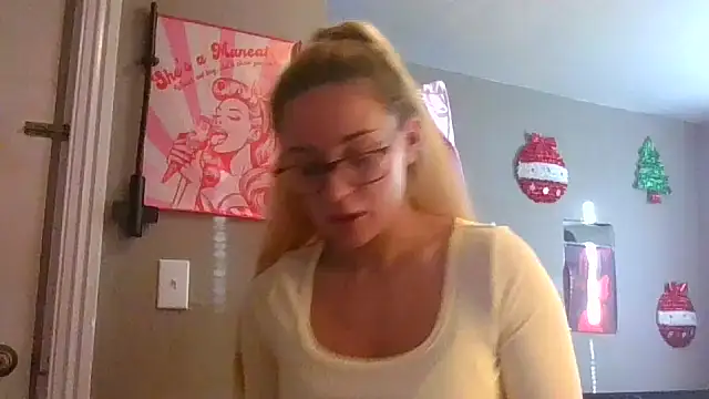 Snapshot of lexybabyxo chatting on December 16, 2025, 1:27 pm lexybabyxo online show from December 16, 2025, 1:27 pm