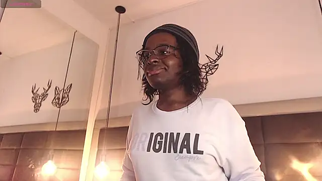 Snapshot of candy_lovee69 chatting on October 12, 2025, 5:50 am candy lovee69 online show from October 12, 2025, 5:50 am