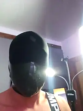 Snapshot of manforhotfun chatting on September 18, 2025, 12:12 am manforhotfun online show from September 18, 2025, 12:12 am