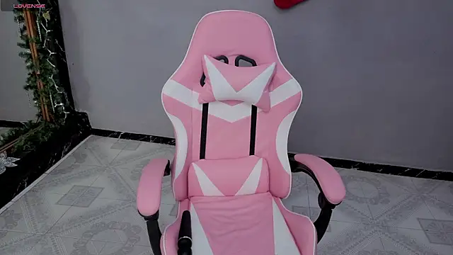 Snapshot of miss10_antonella chatting on January 9, 2026, 4:54 pm miss10 antonella online show from January 9, 2026, 4:54 pm