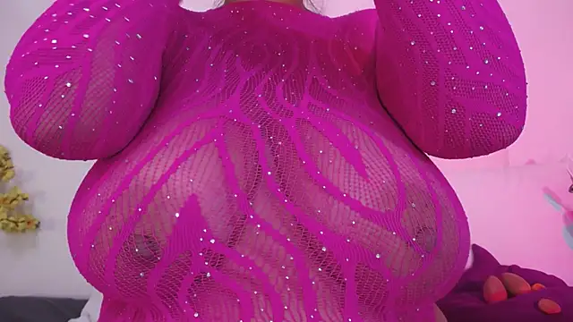 Nicol Love0 online show from April 8, 2026, 12:16 pm