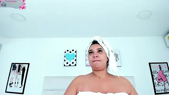 JoslinEvans online show from November 21, 2025, 12:04 pm