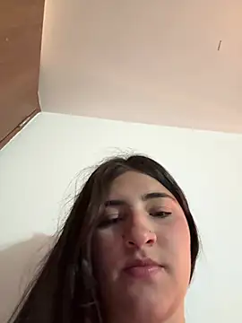 AhriCutte online show from February 16, 2025, 11:16 pm