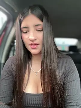 AhriCutte online show from February 26, 2025, 5:28 pm