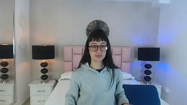 Zoe Vixen online show from February 26, 2025, 12:03 pm