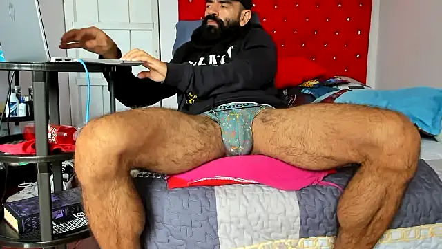 Snapshot of Chriss_evanss_ chatting on December 21, 2025, 2:24 pm Chriss evanss online show from December 21, 2025, 2:24 pm