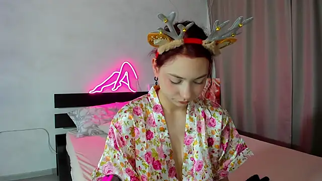 Miss you kiss online show from December 5, 2024, 2:33 pm