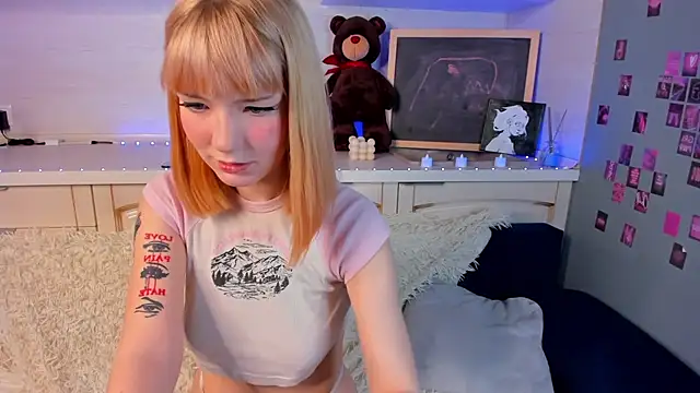 Linablueeyed online show from January 31, 2025, 9:37 am