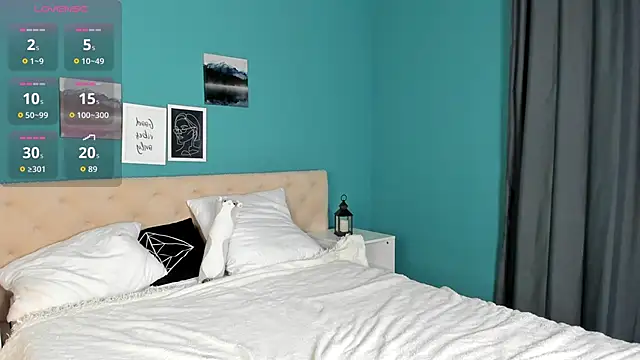 Linablueeyed online show from October 3, 2025, 9:17 am