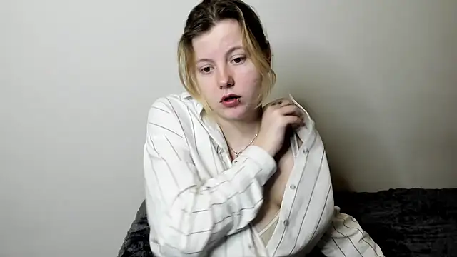 Snapshot of LillyDepp chatting on January 11, 2026, 4:01 pm LillyDepp online show from January 11, 2026, 4:01 pm