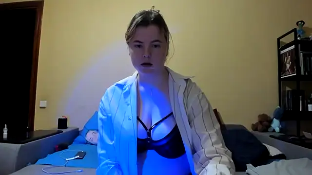 Snapshot of LillyDepp chatting on February 13, 2026, 5:09 pm LillyDepp online show from February 13, 2026, 5:09 pm