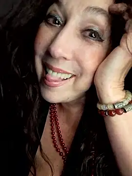 Snapshot of GypsyEsmeralda chatting on October 22, 2025, 5:24 pm GypsyEsmeralda online show from October 22, 2025, 5:24 pm