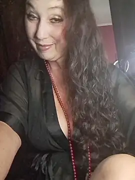 Snapshot of GypsyEsmeralda chatting on December 15, 2025, 4:22 pm GypsyEsmeralda online show from December 15, 2025, 4:22 pm