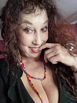 Snapshot of GypsyEsmeralda chatting on February 5, 2026, 7:13 am GypsyEsmeralda online show from February 5, 2026, 7:13 am