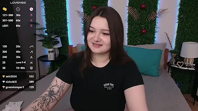Snapshot of Alice_Walters chatting on December 22, 2024, 6:59 pm Alice Walters online show from December 22, 2024, 6:59 pm