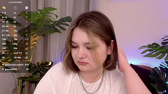 Snapshot of Alice_Walters chatting on January 24, 2025, 7:07 pm Alice Walters online show from January 24, 2025, 7:07 pm