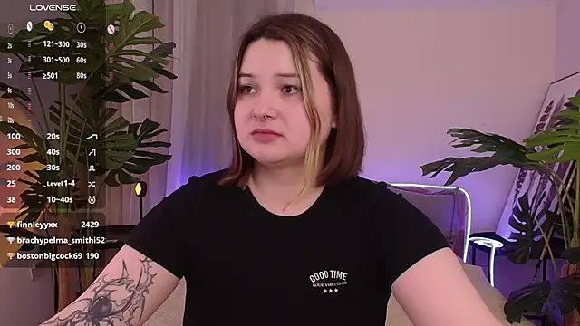 Snapshot of Alice_Walters chatting on March 1, 2025, 10:10 pm Alice Walters online show from March 1, 2025, 10:10 pm