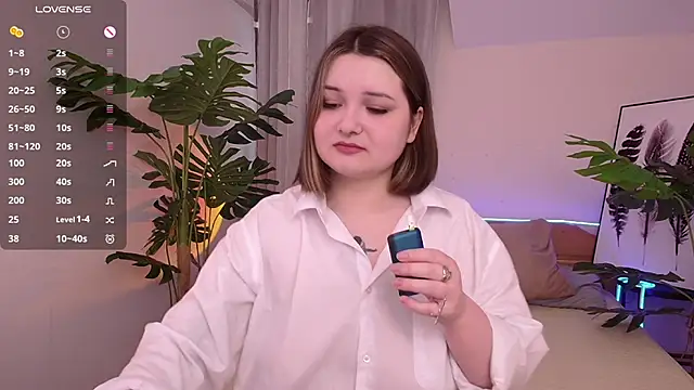Snapshot of Alice_Walters chatting on March 11, 2025, 3:23 pm Alice Walters online show from March 11, 2025, 3:23 pm