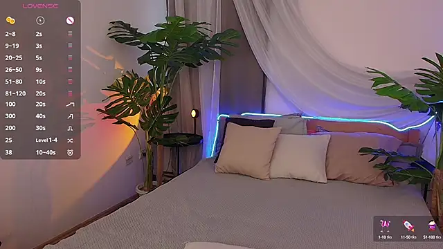 Snapshot of Alice_Walters chatting on October 22, 2025, 2:39 pm Alice Walters online show from October 22, 2025, 2:39 pm