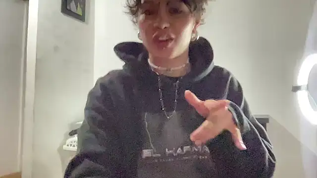 Andi9  online show from September 22, 2025, 12:12 am