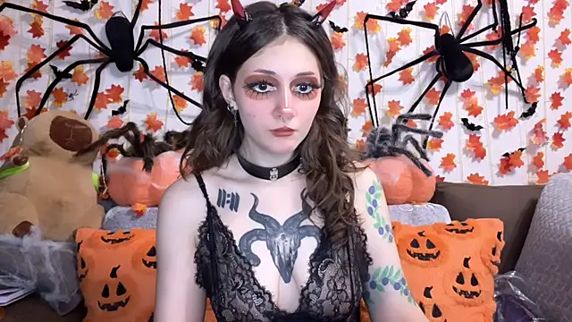 Snapshot of _Devill_Baby chatting on October 13, 2025, 5:13 pm Devill Baby online show from October 13, 2025, 5:13 pm