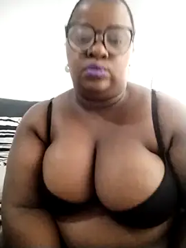 Snapshot of HotBootyBabe90 chatting on February 18, 2026, 5:03 am HotBootyBabe90 online show from February 18, 2026, 5:03 am