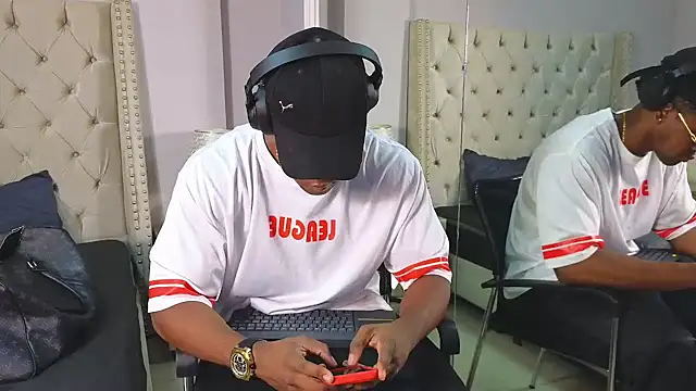 Snapshot of AdonisKnight chatting on January 20, 2025, 7:46 pm AdonisKnight online show from January 20, 2025, 7:46 pm