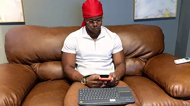 Snapshot of AdonisKnight chatting on January 31, 2025, 11:56 am AdonisKnight online show from January 31, 2025, 11:56 am