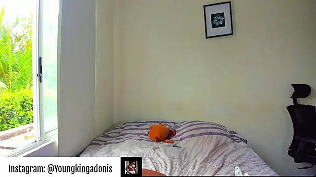 Snapshot of AdonisKnight chatting on September 24, 2025, 7:06 pm AdonisKnight online show from September 24, 2025, 7:06 pm