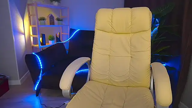 LanaRhoades s online show from December 5, 2024, 9:06 pm