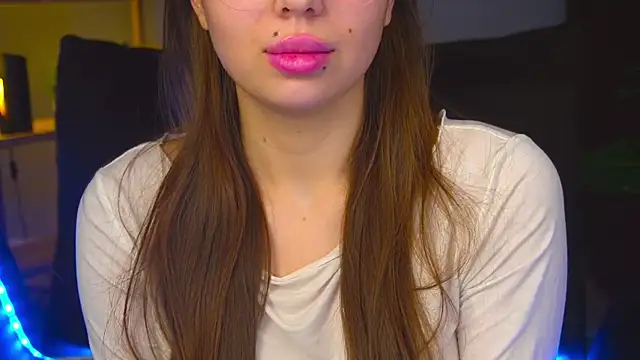 LanaRhoades s online show from December 6, 2024, 5:09 am