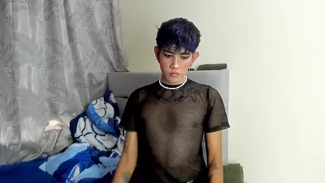 andrew uwu  online show from December 18, 2025, 9:54 pm