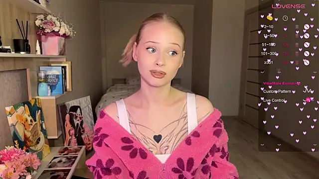 Snapshot of lisa_barbie chatting on November 25, 2025, 7:52 am lisa barbie online show from November 25, 2025, 7:52 am