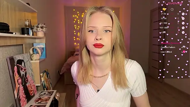 Snapshot of lisa_barbie chatting on December 16, 2025, 3:17 pm lisa barbie online show from December 16, 2025, 3:17 pm