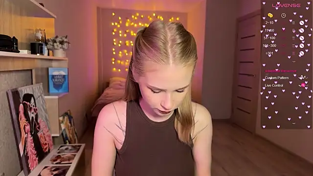 Snapshot of lisa_barbie chatting on December 20, 2025, 11:06 am lisa barbie online show from December 20, 2025, 11:06 am